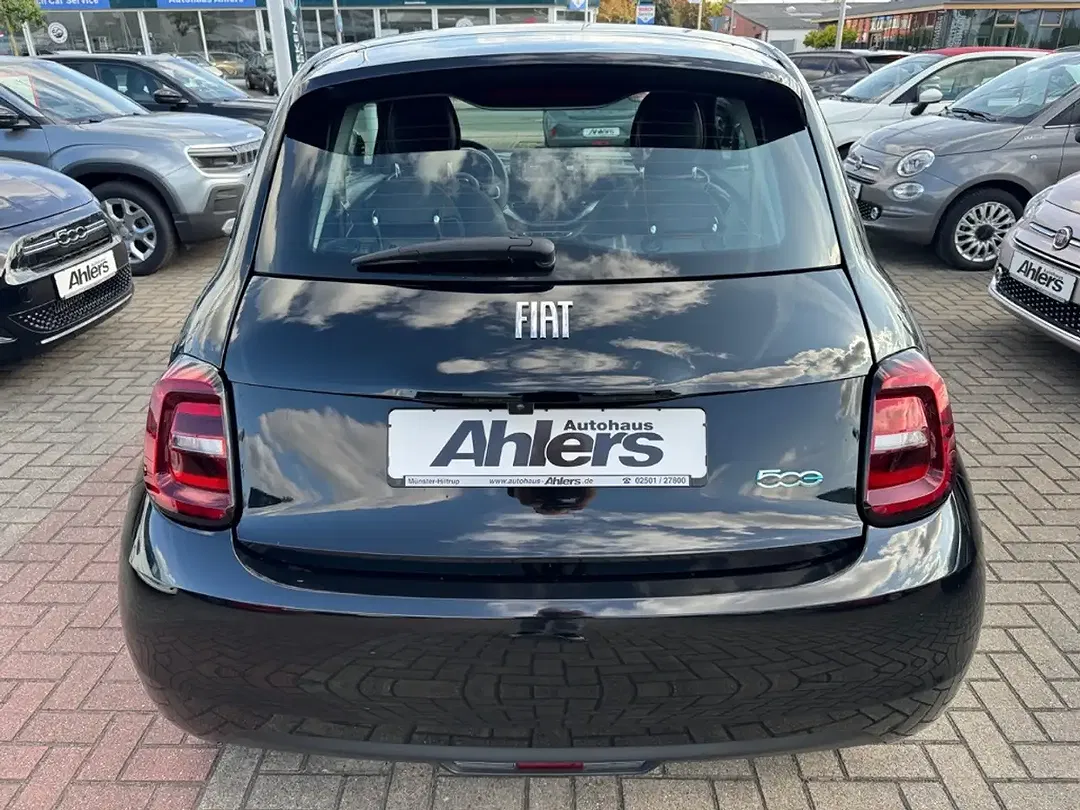 Fiat 500e - Thumbnail 6