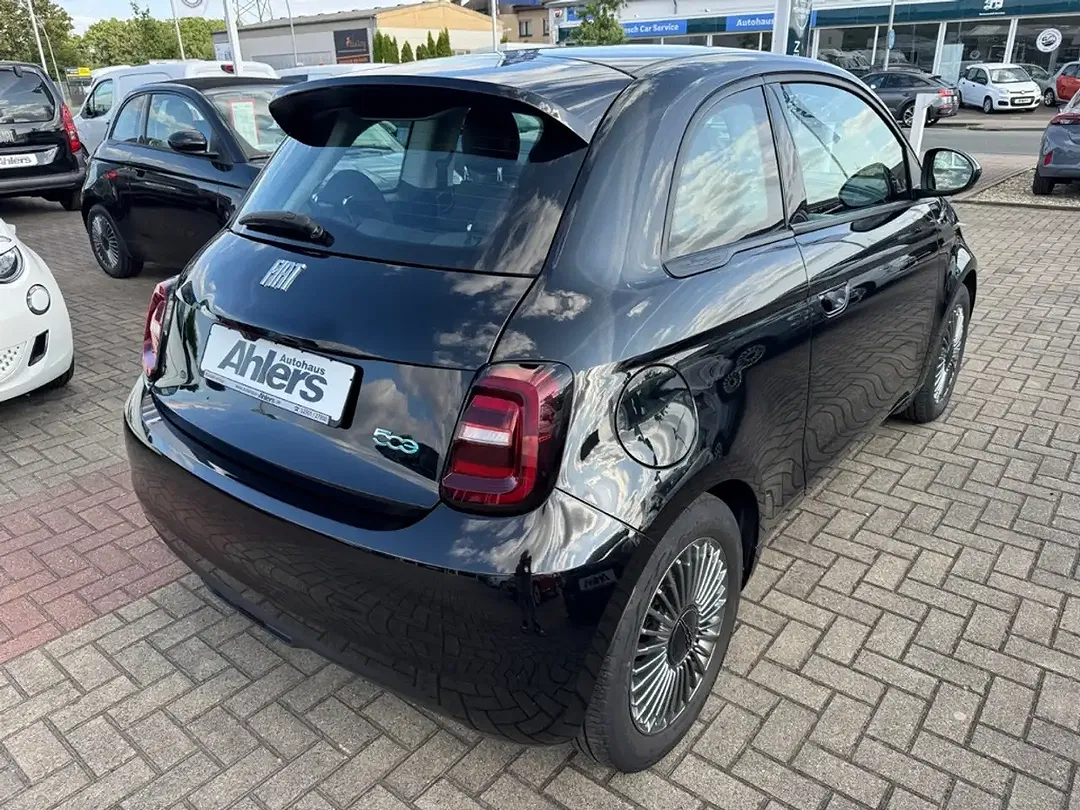 Fiat 500e - Thumbnail 8