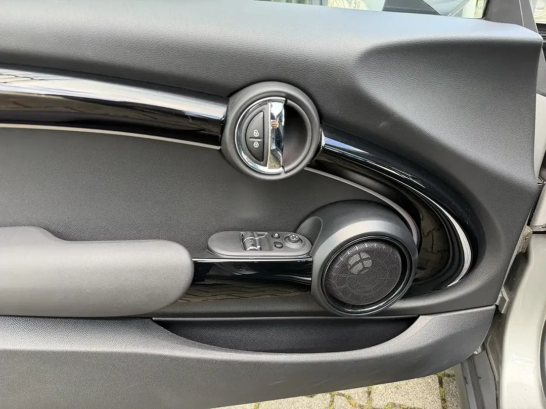 MINI Cooper SE - Thumbnail 11