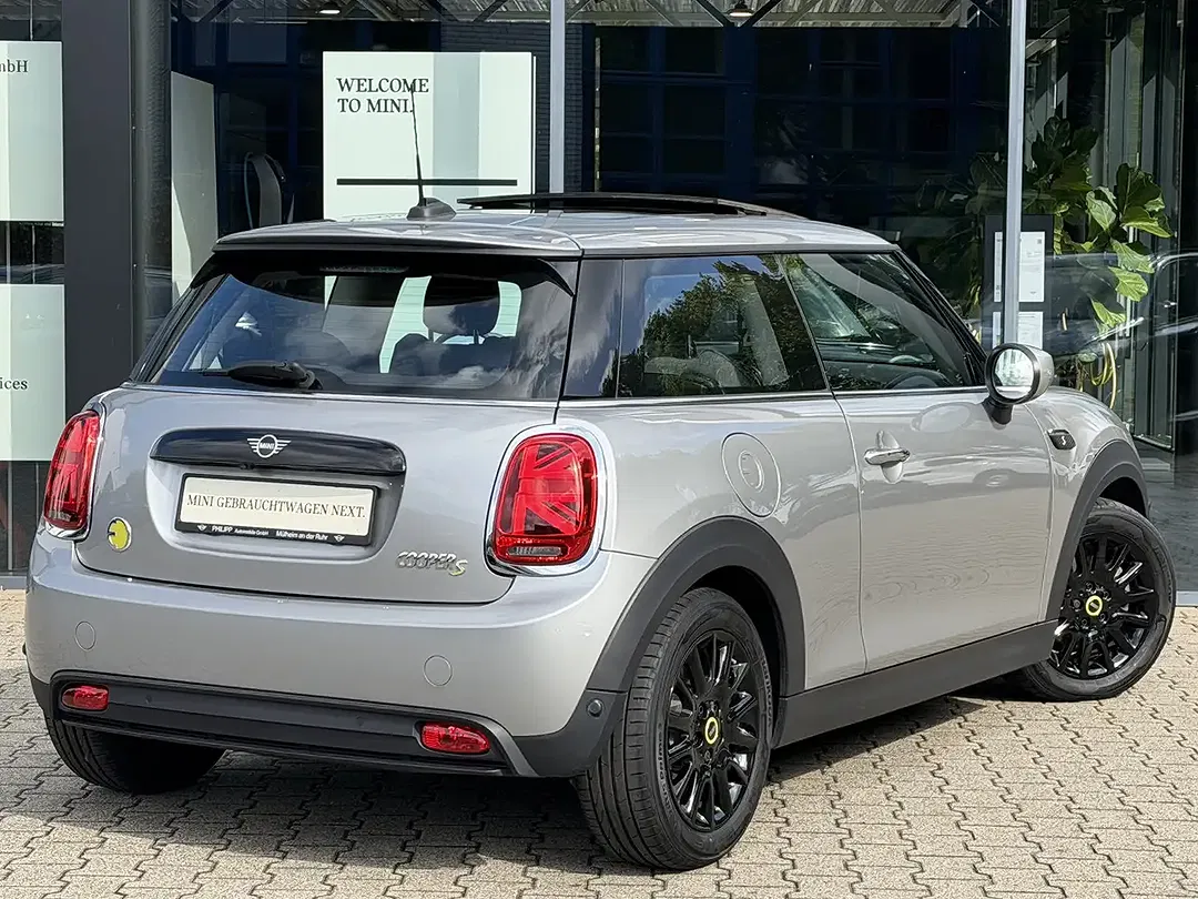 MINI Cooper SE - Thumbnail 4