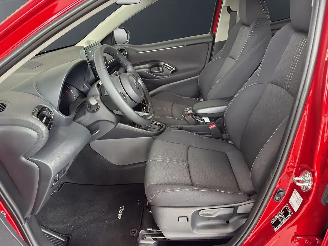 Toyota Yaris - Thumbnail 12