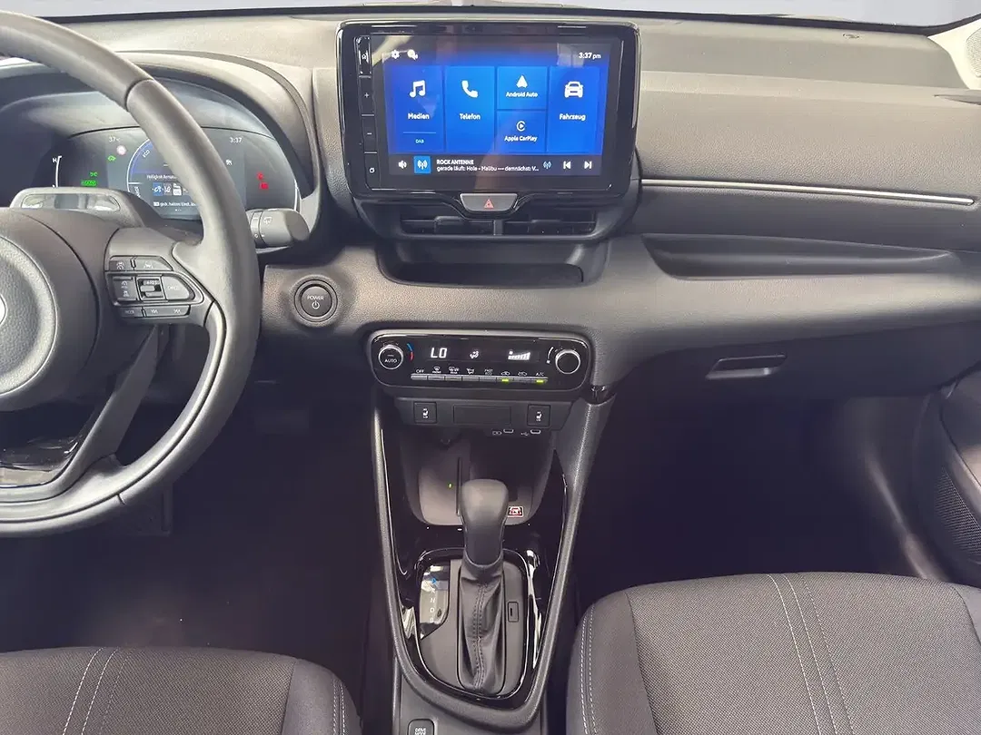 Toyota Yaris - Thumbnail 14