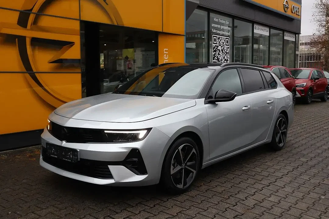 Opel Astra - Afbeelding 1