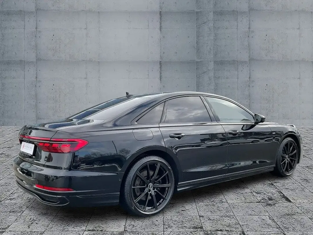 Audi A8 - Thumbnail 5