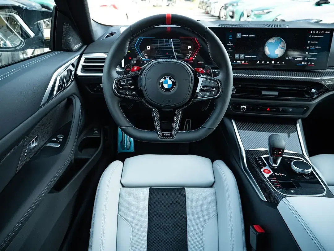 BMW M4 - Thumbnail 13