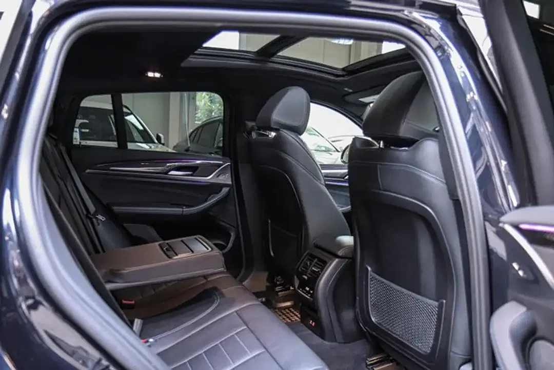 BMW X4 - Thumbnail 13
