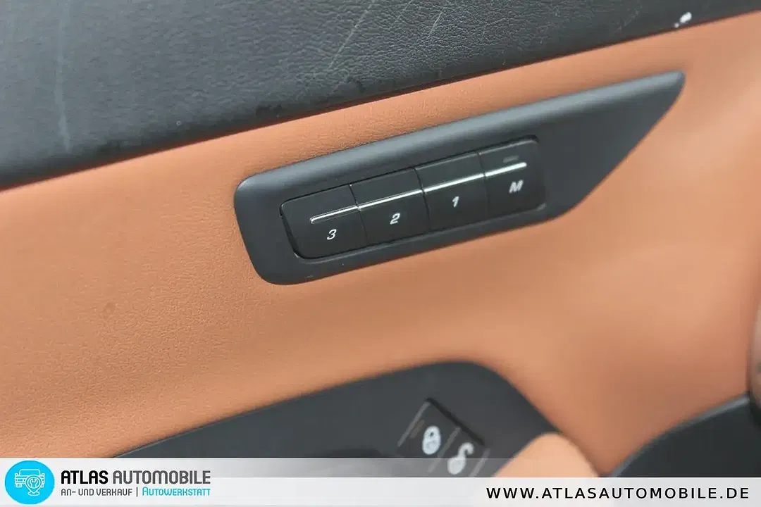 Jaguar E-Pace - Thumbnail 10