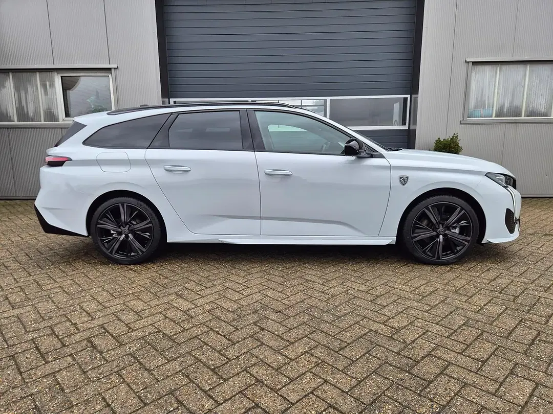 Peugeot 308 - Thumbnail 5