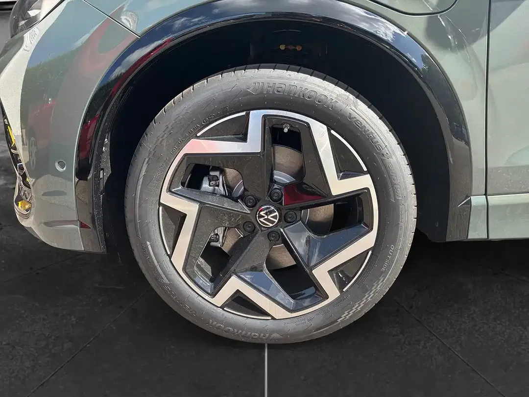 Volkswagen Tiguan - Thumbnail 13