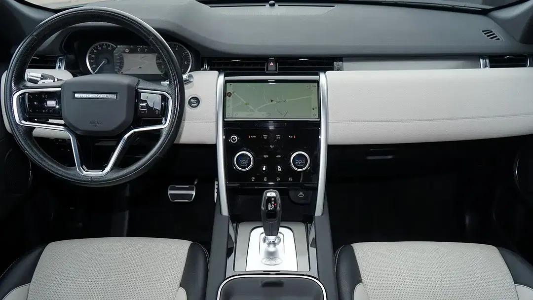 Land Rover Discovery Sport - Thumbnail 4