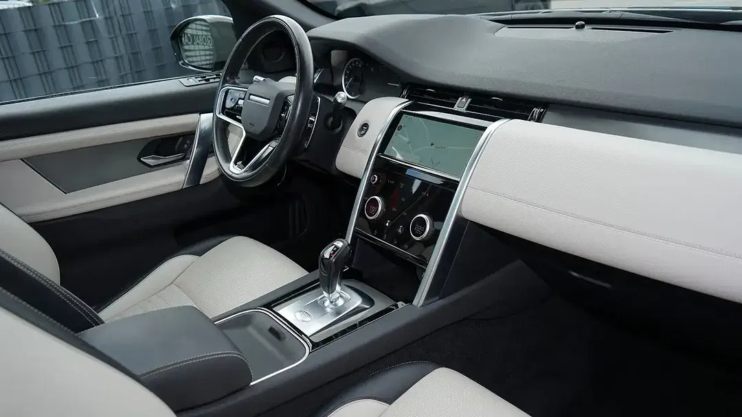 Land Rover Discovery Sport - Thumbnail 5