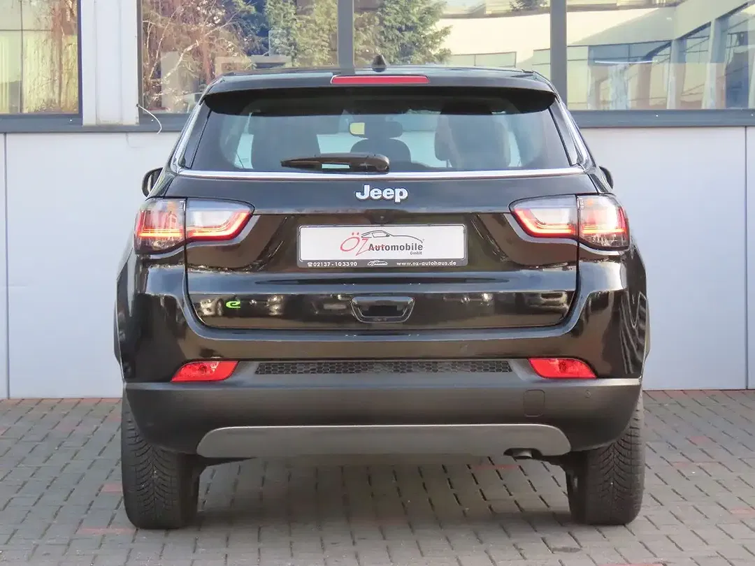 Jeep Compass - Thumbnail 6