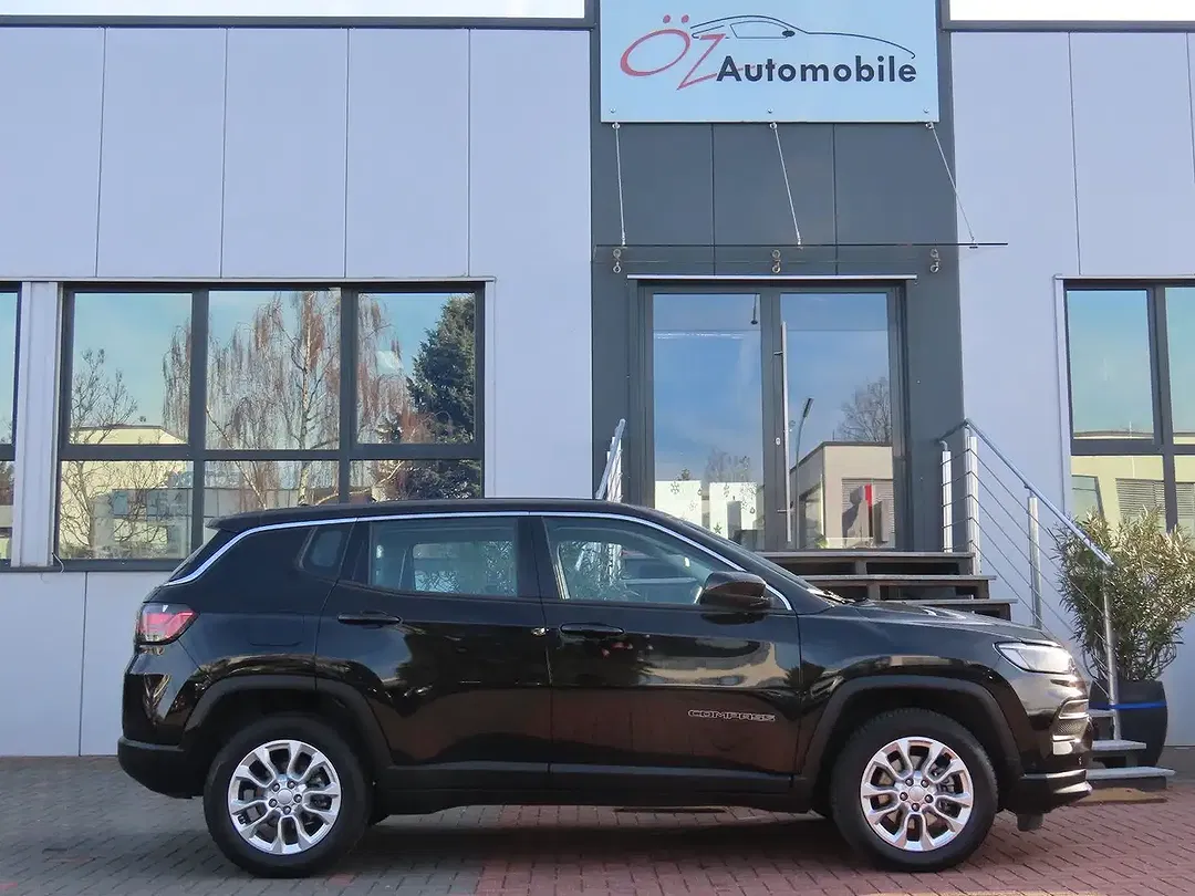 Jeep Compass - Thumbnail 9