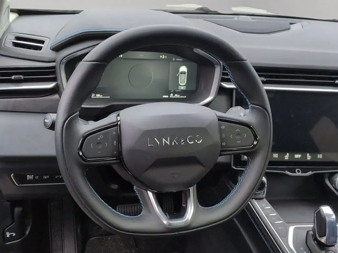 Lynk & Co 01 - Thumbnail 6