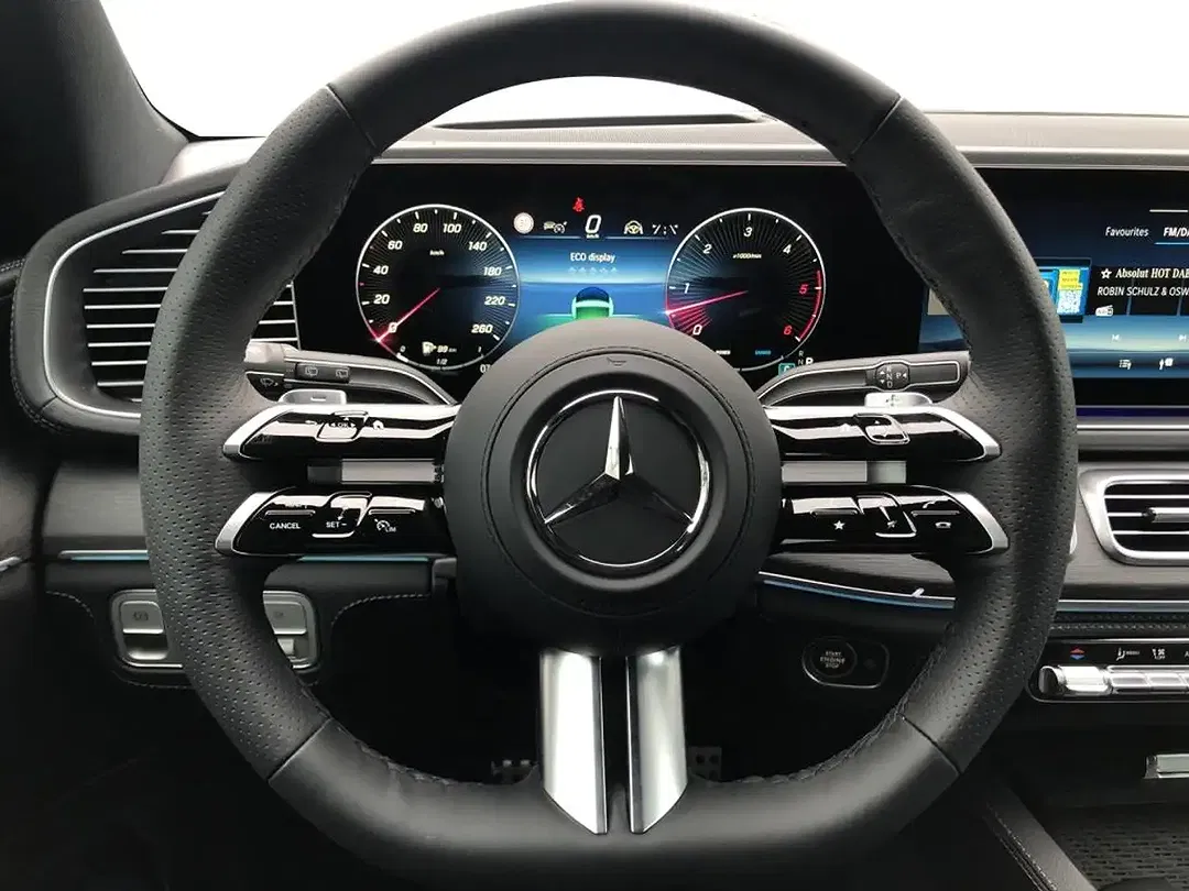 Mercedes-Benz GLS 450 - Thumbnail 10