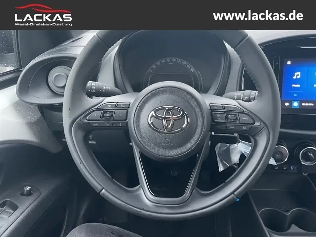 Toyota Aygo X - Thumbnail 11