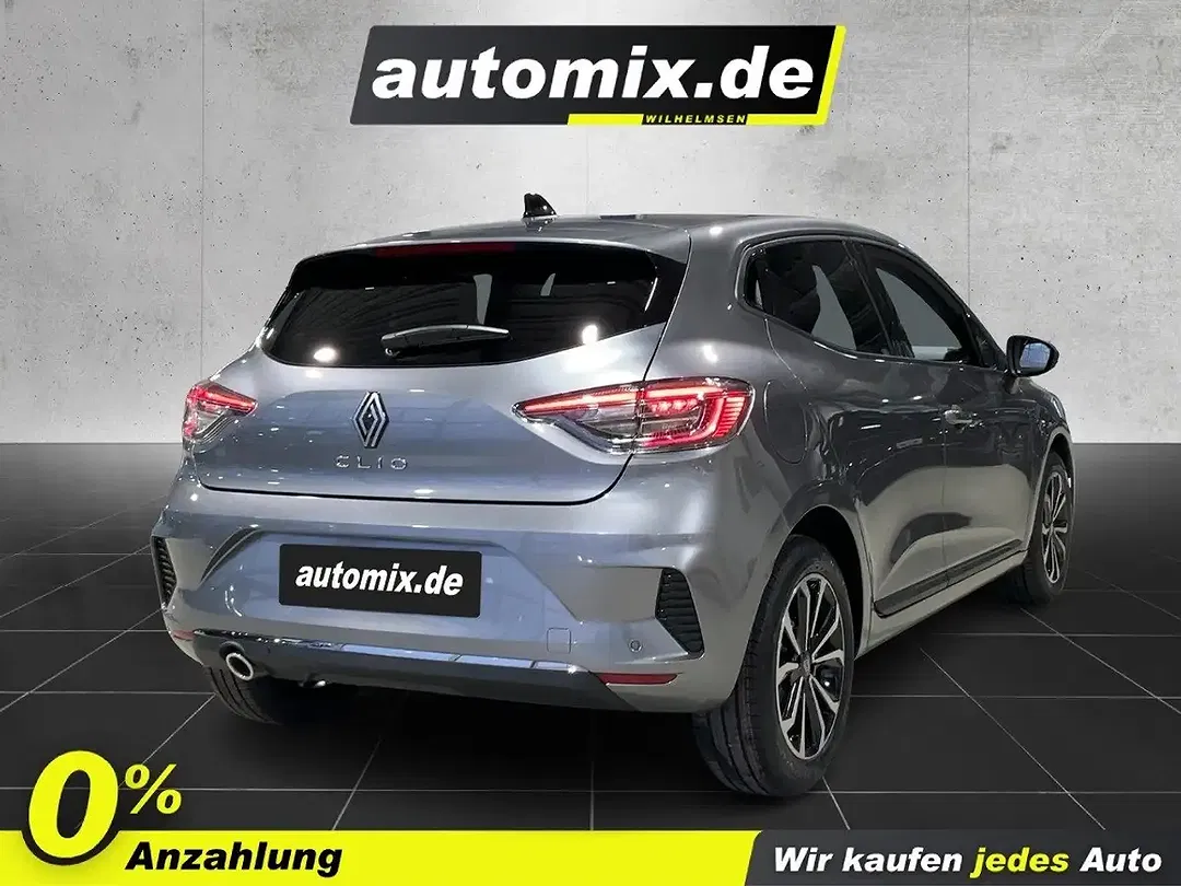 Renault Clio - Thumbnail 3