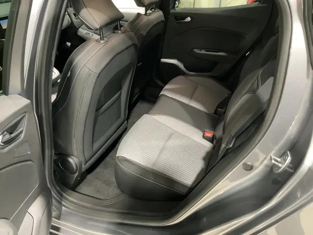 Renault Clio - Thumbnail 7
