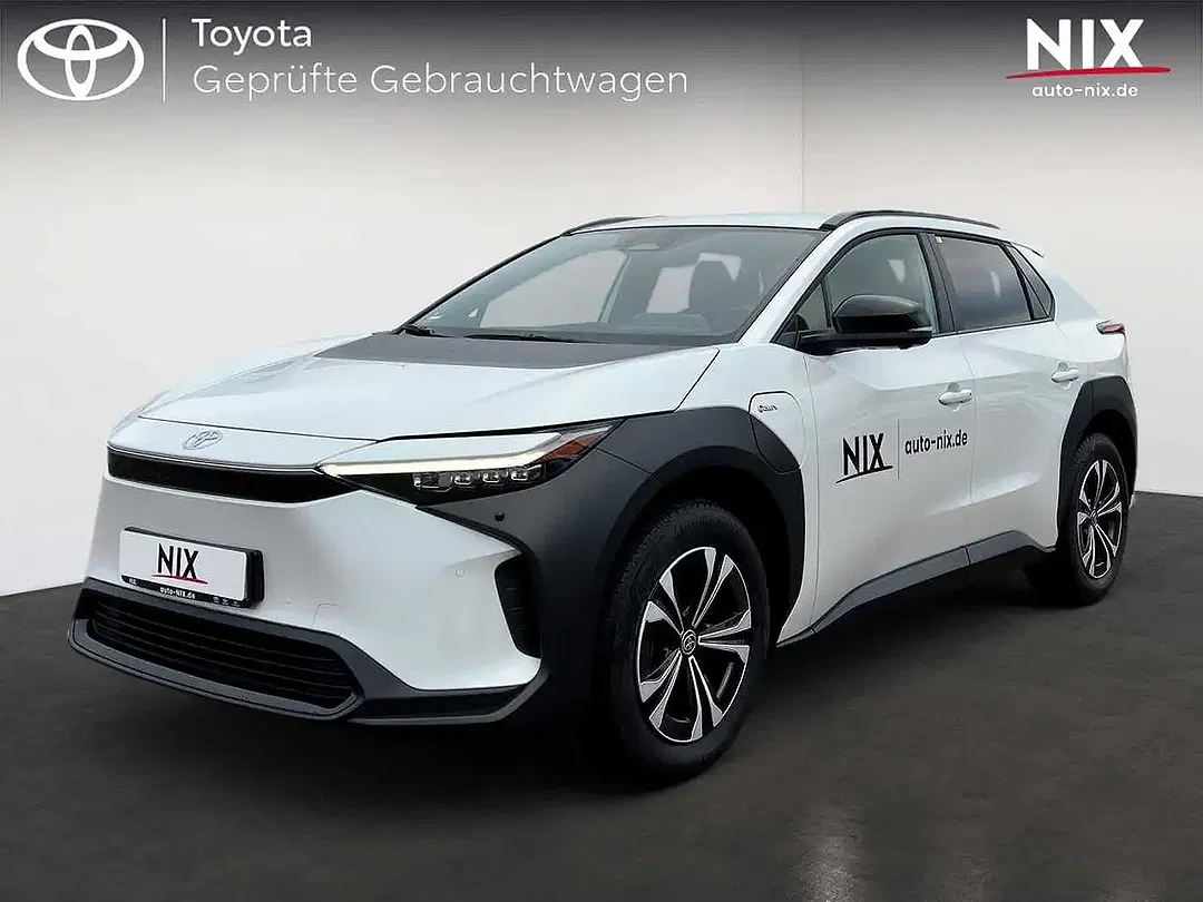 Toyota bZ4X - Thumbnail 1