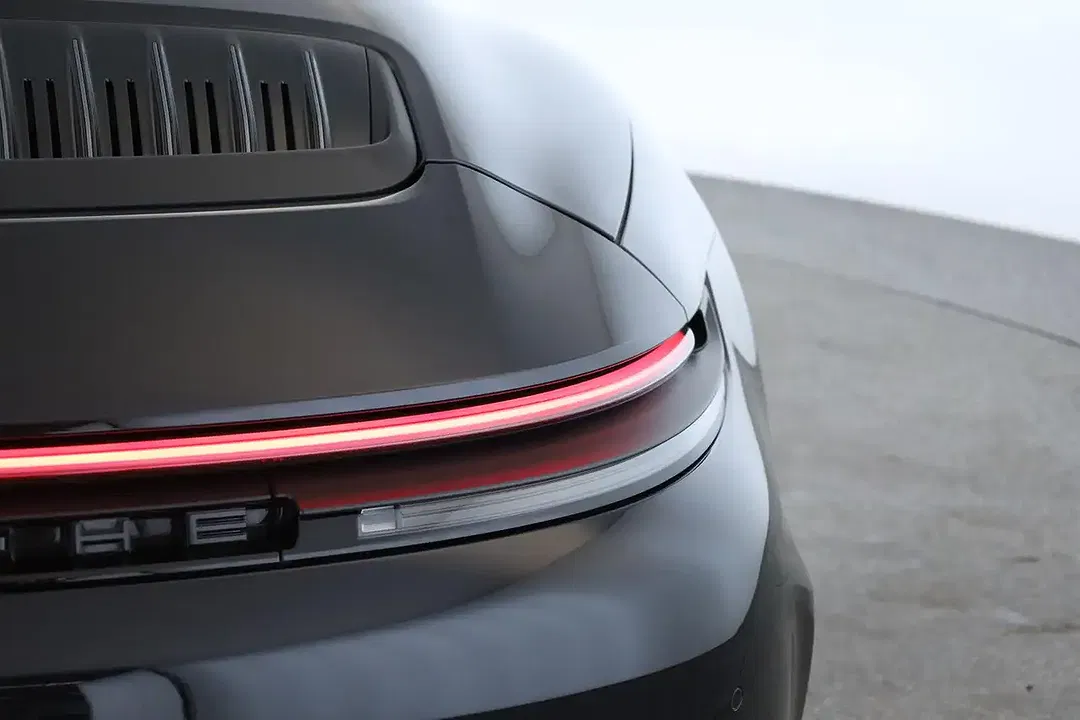 Porsche 992 - Thumbnail 11