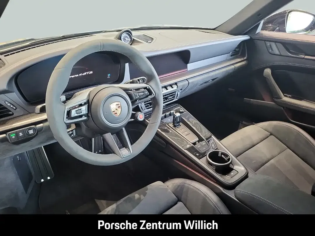 Porsche 992 - Thumbnail 11