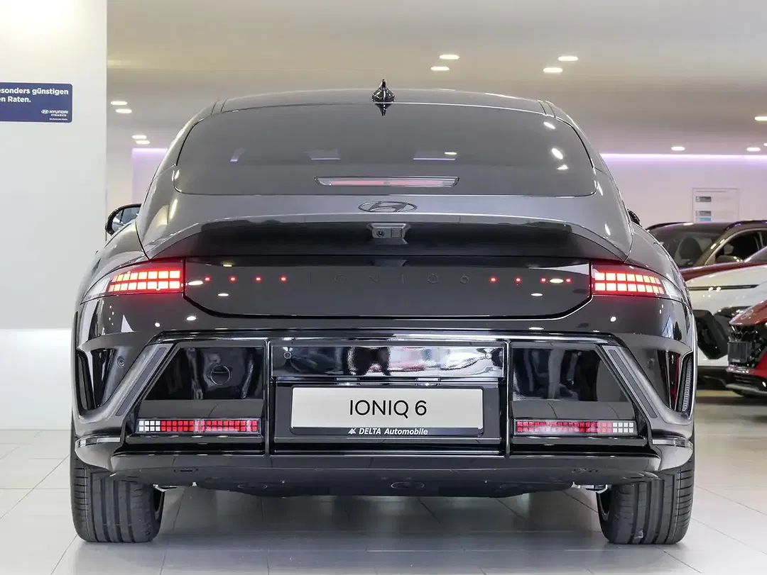 Hyundai IONIQ 6 - Thumbnail 12