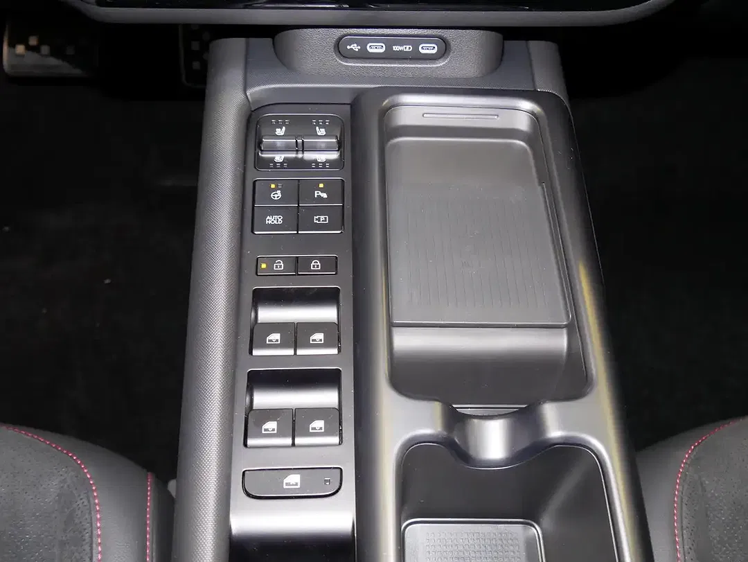 Hyundai IONIQ 6 - Thumbnail 14
