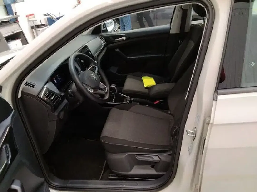 Volkswagen T-Cross - Thumbnail 5