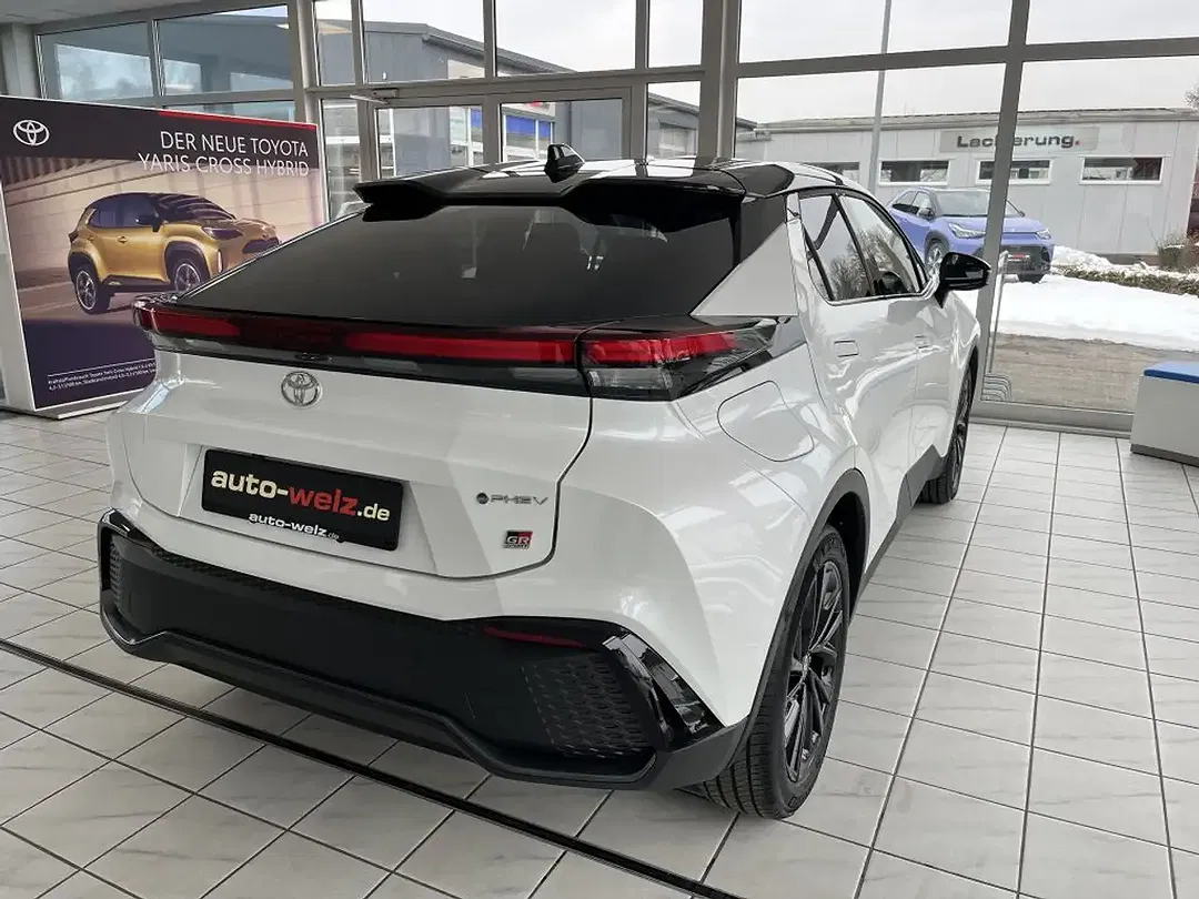 Toyota C-HR - Thumbnail 5