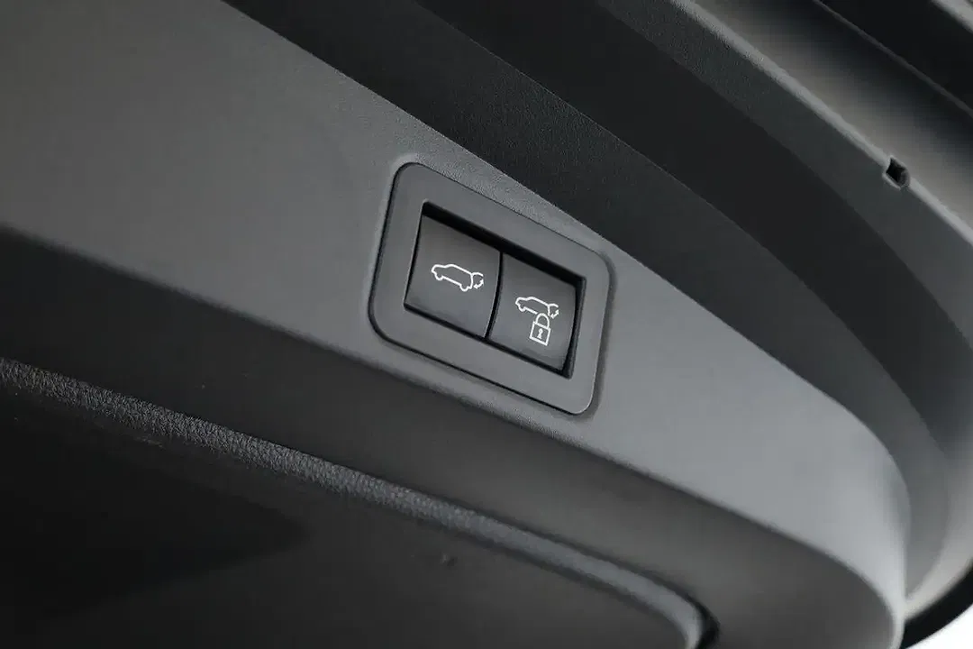 Toyota Corolla - Thumbnail 11