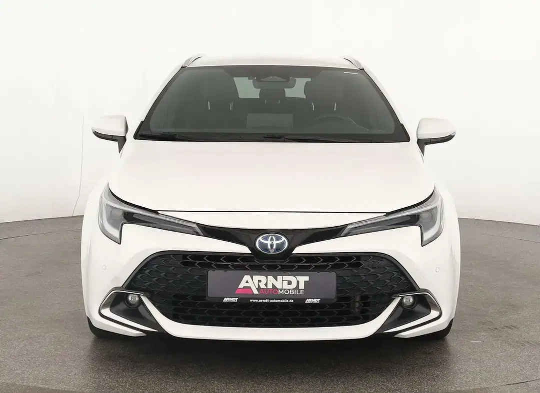 Toyota Corolla - Thumbnail 3