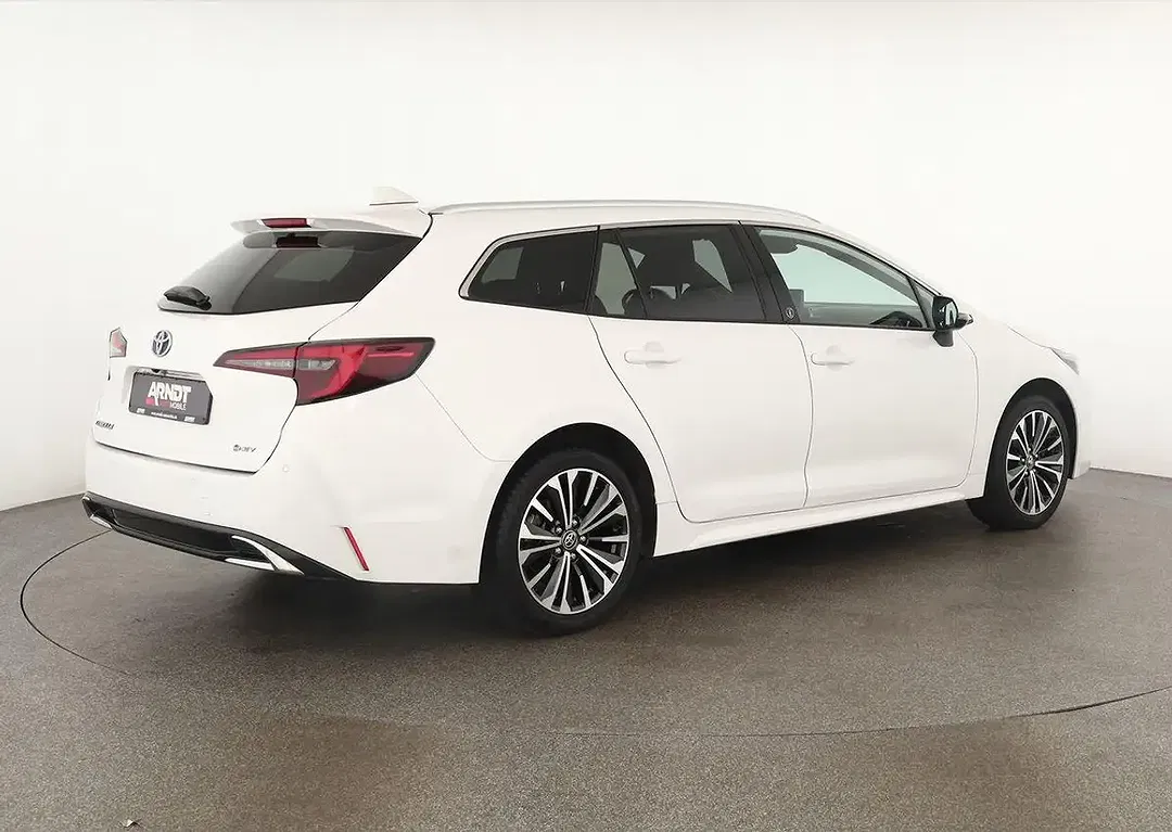 Toyota Corolla - Thumbnail 5