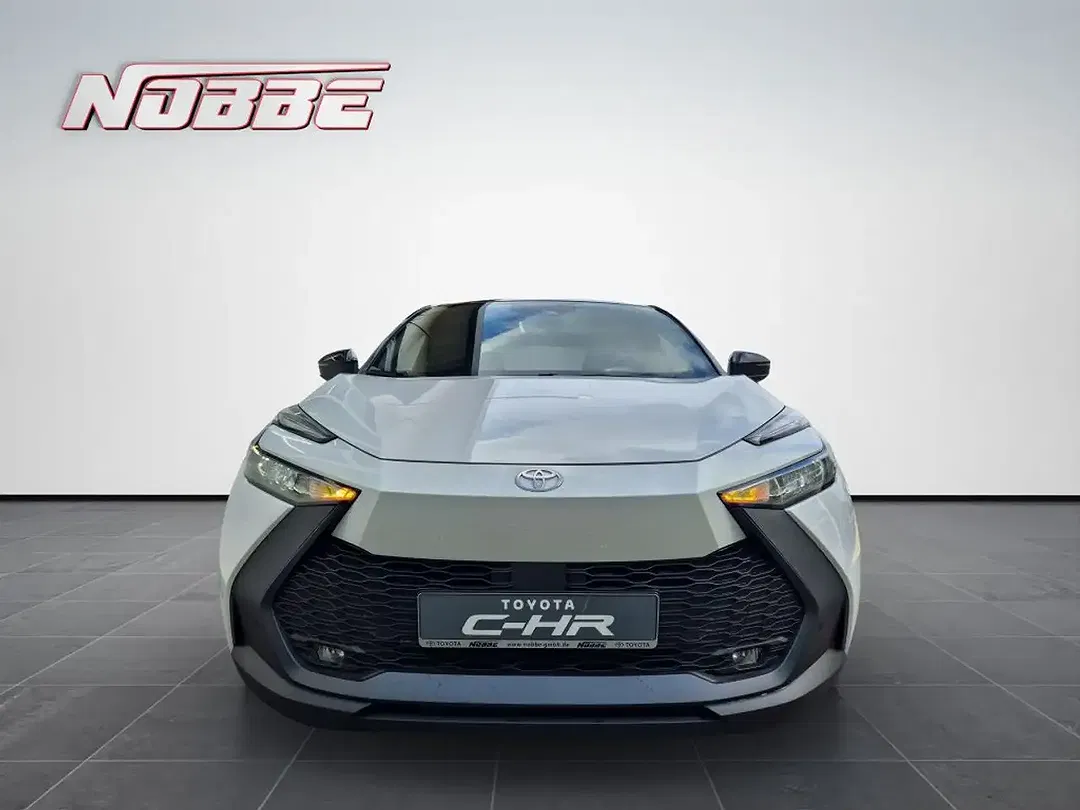 Toyota C-HR - Thumbnail 8