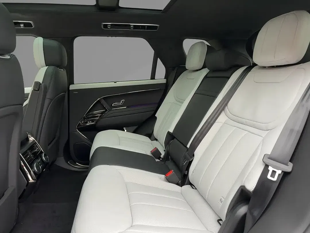 Land Rover Range Rover Sport - Thumbnail 9
