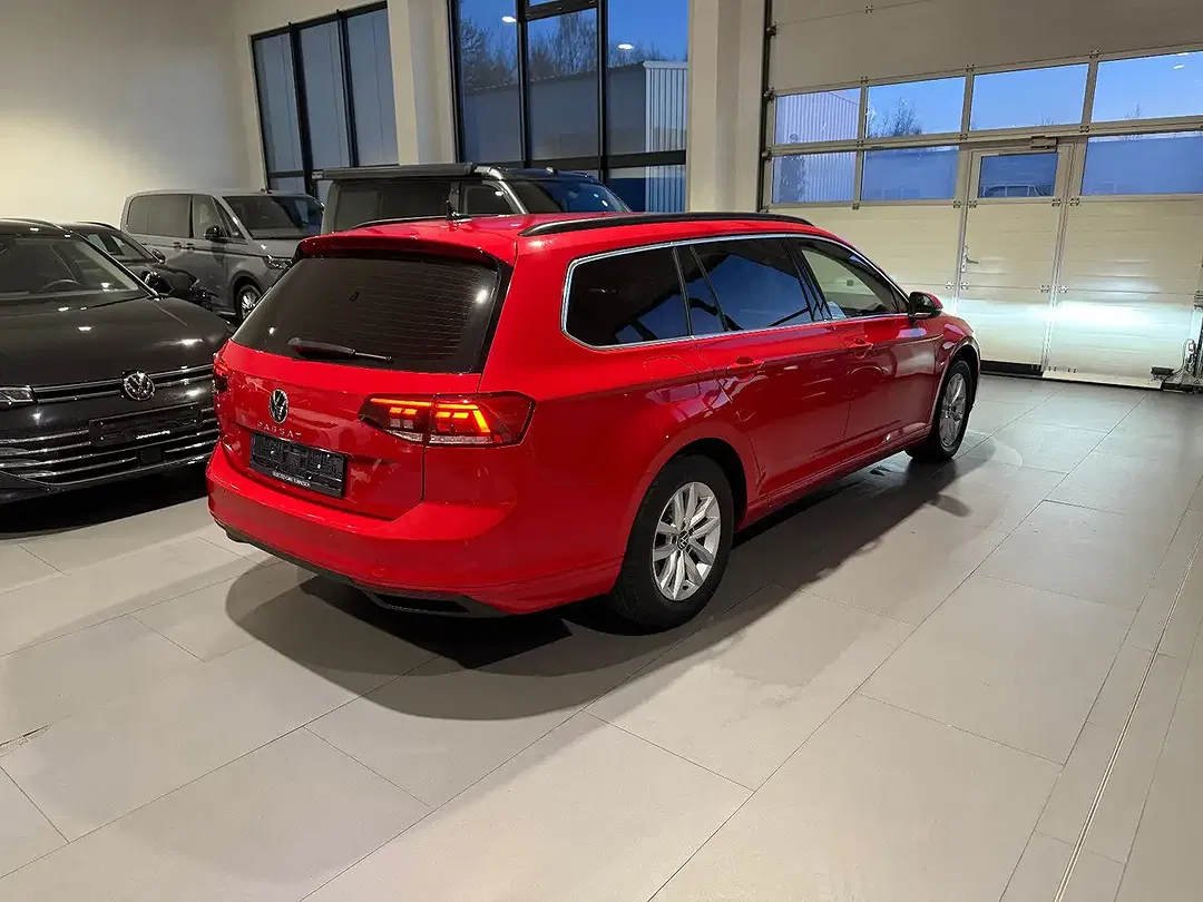 Volkswagen Passat Variant - Thumbnail 4
