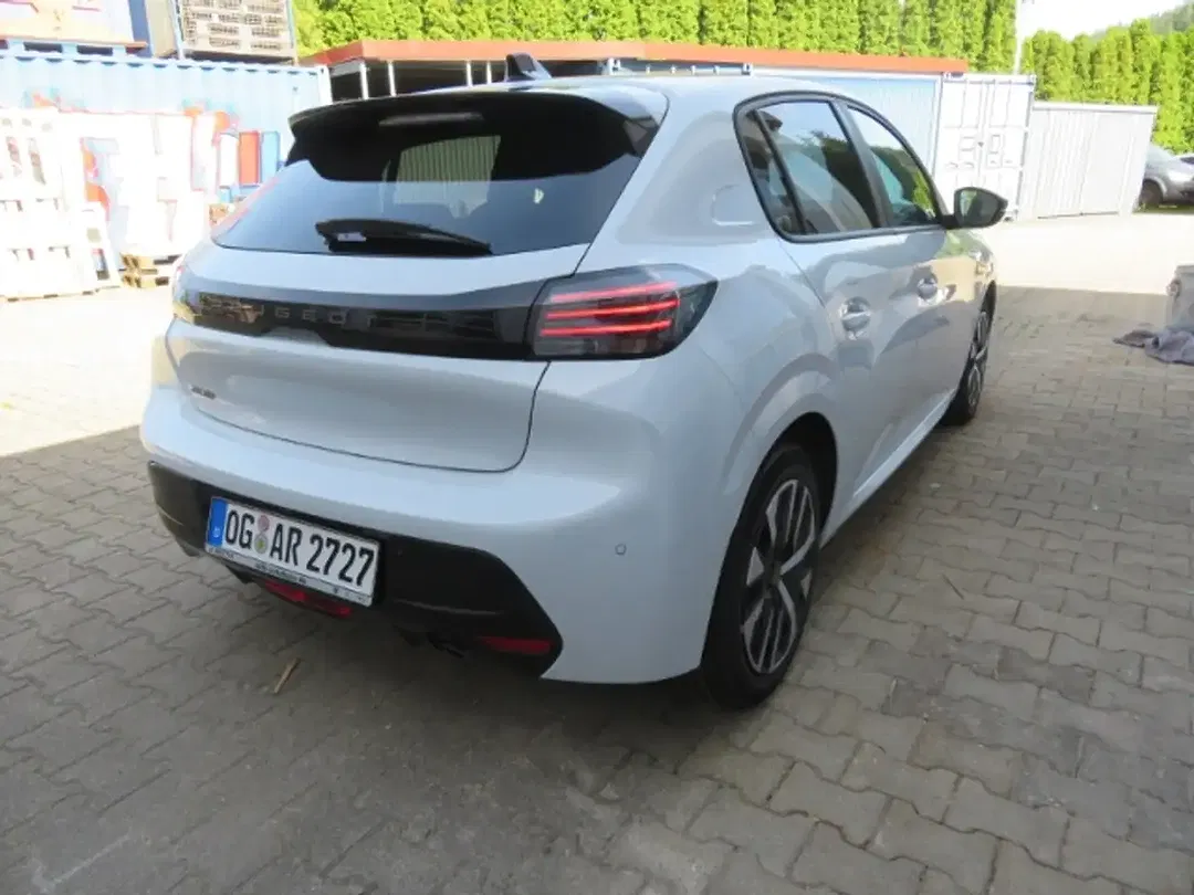 Peugeot 208 - Thumbnail 5