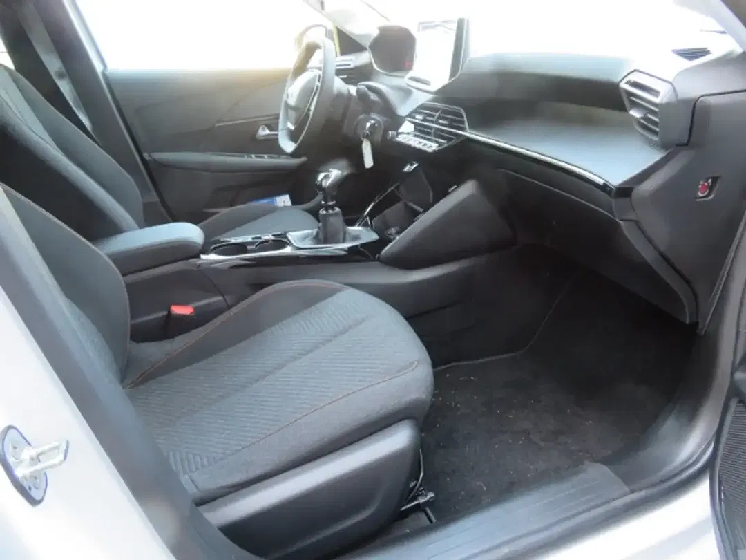 Peugeot 208 - Thumbnail 7