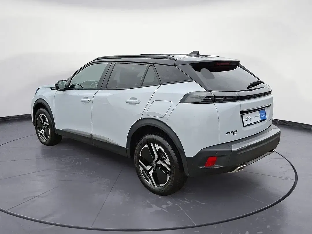 Peugeot 2008 - Thumbnail 3