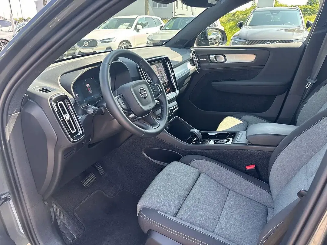 Volvo XC40 - Thumbnail 10