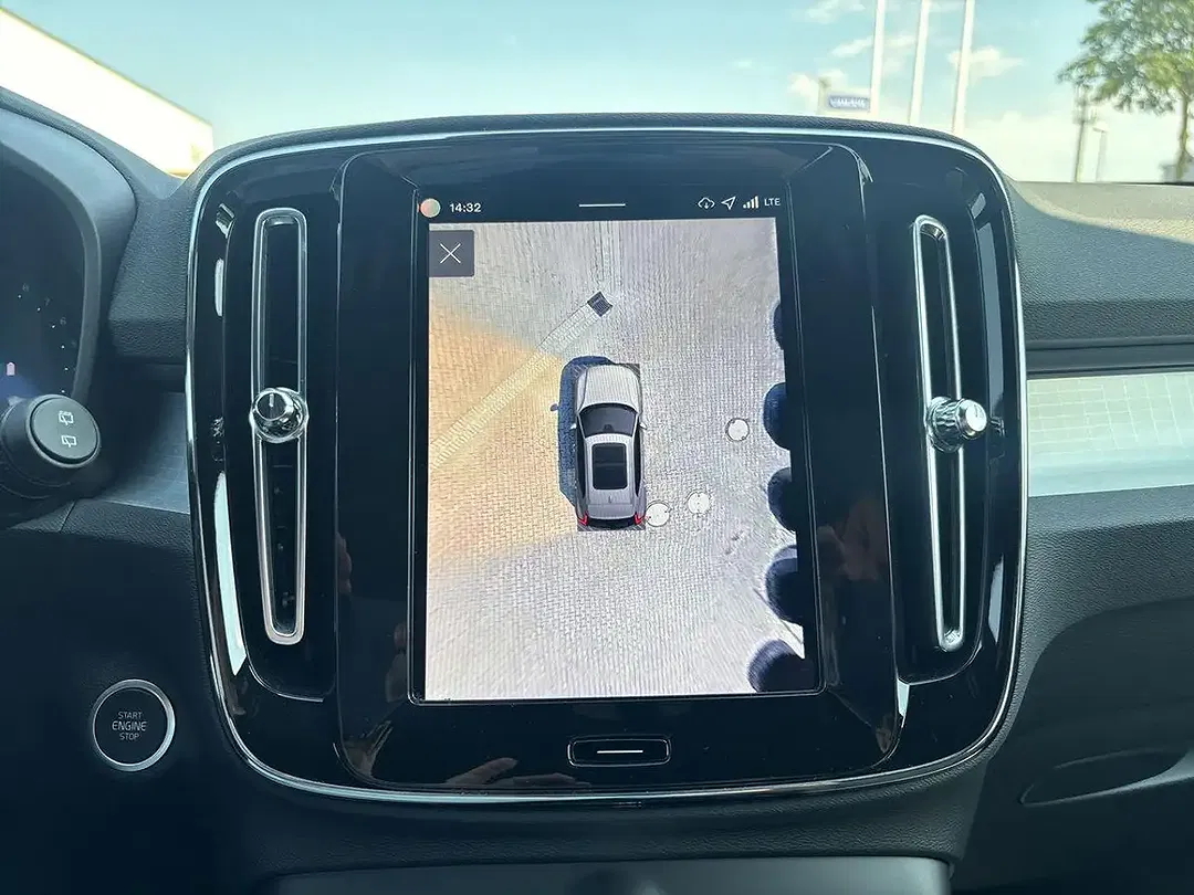 Volvo XC40 - Thumbnail 13