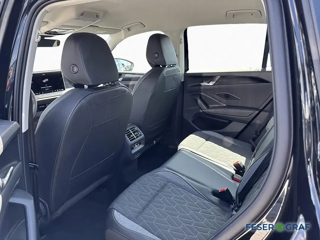 Volkswagen Tiguan - Thumbnail 11