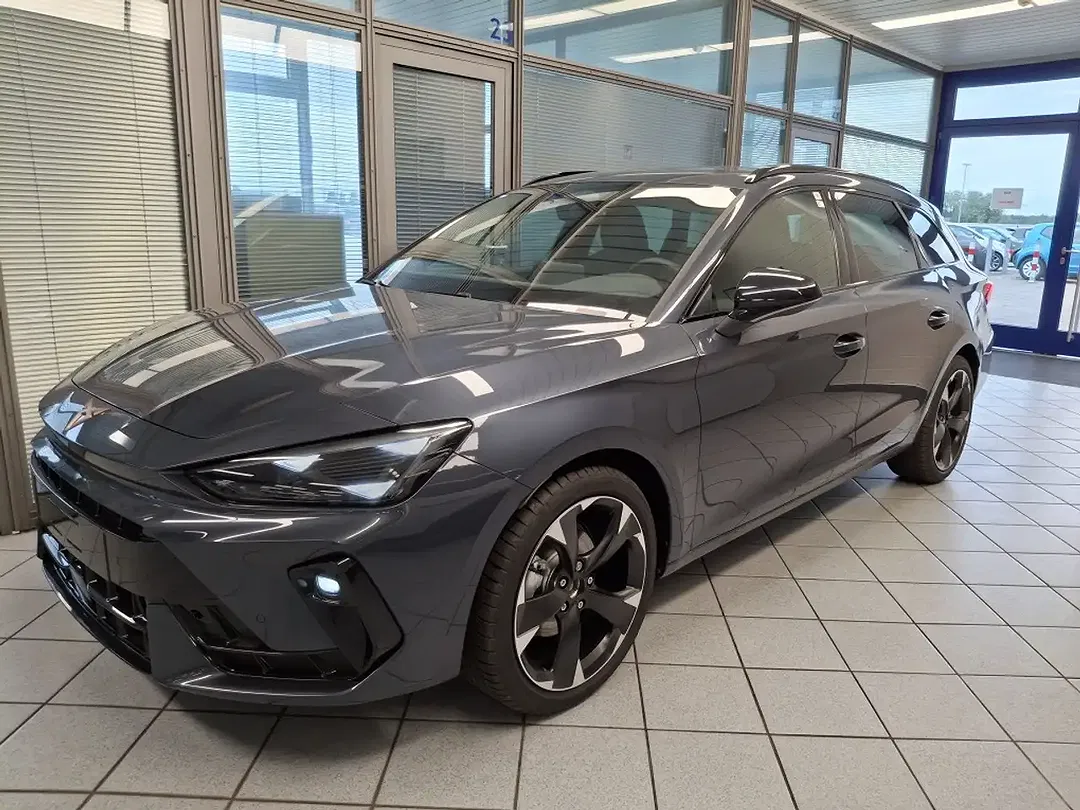 CUPRA Leon - Thumbnail 1