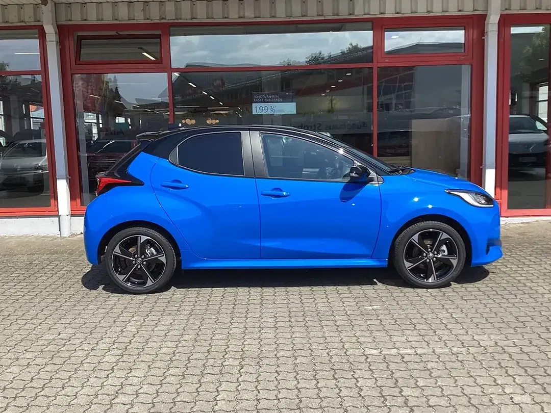 Toyota Yaris - Thumbnail 4