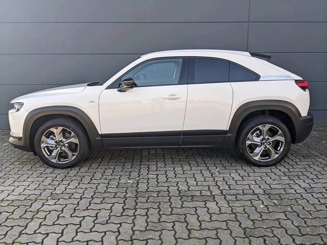 Mazda MX-30 - Thumbnail 3
