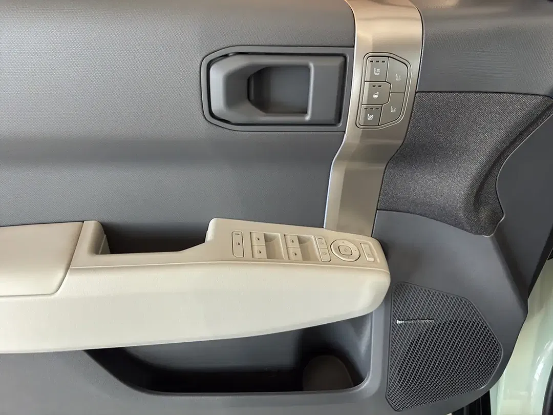 Kia EV3 - Thumbnail 9