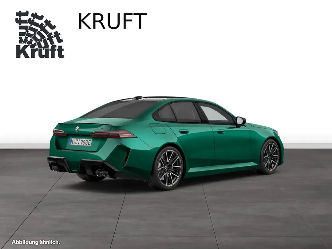 BMW M5 - Thumbnail 3