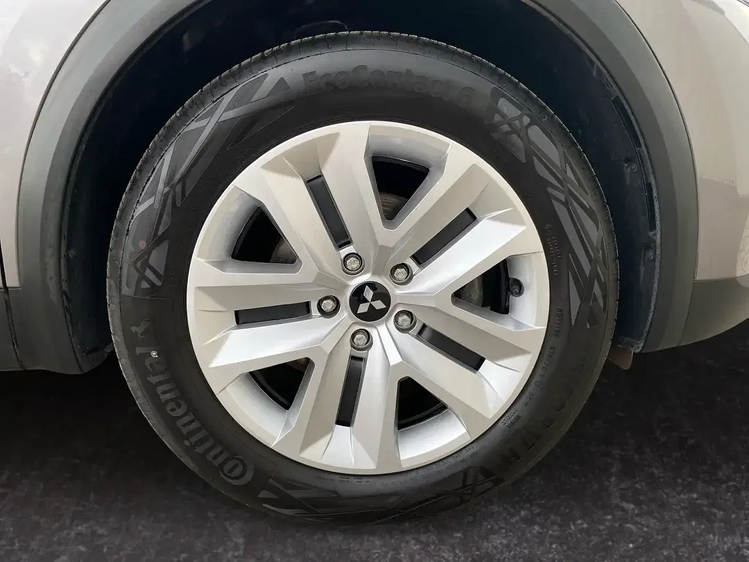 Mitsubishi ASX 1.6 Hybrid Plus - foto 15