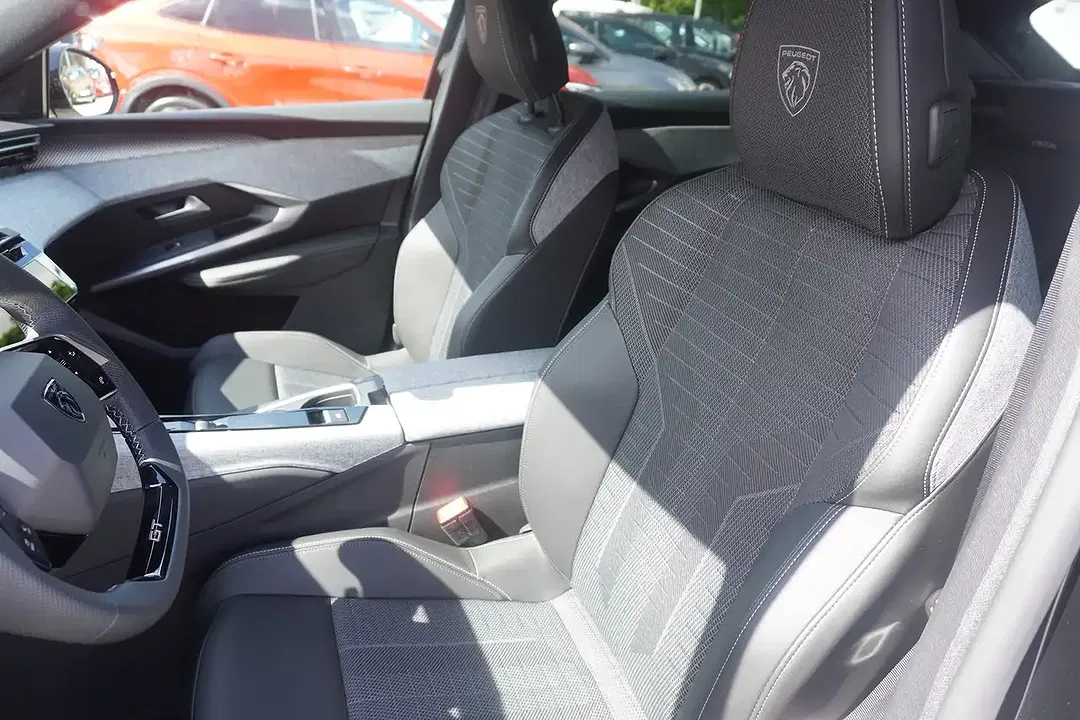 Peugeot 3008 - Thumbnail 9