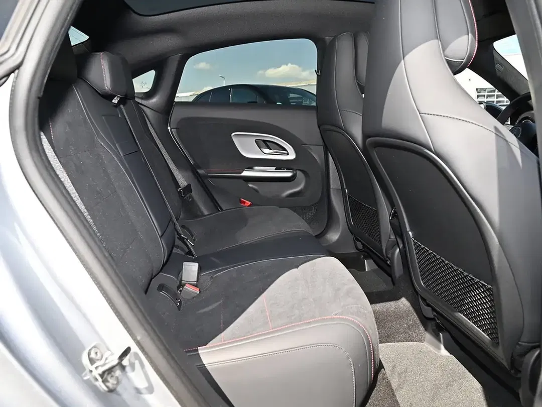 Mercedes-Benz CLA 180 - Thumbnail 5