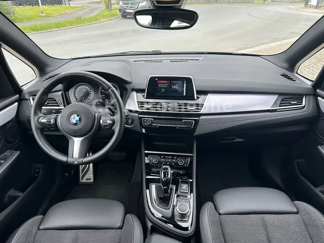 BMW 218 - Thumbnail 5